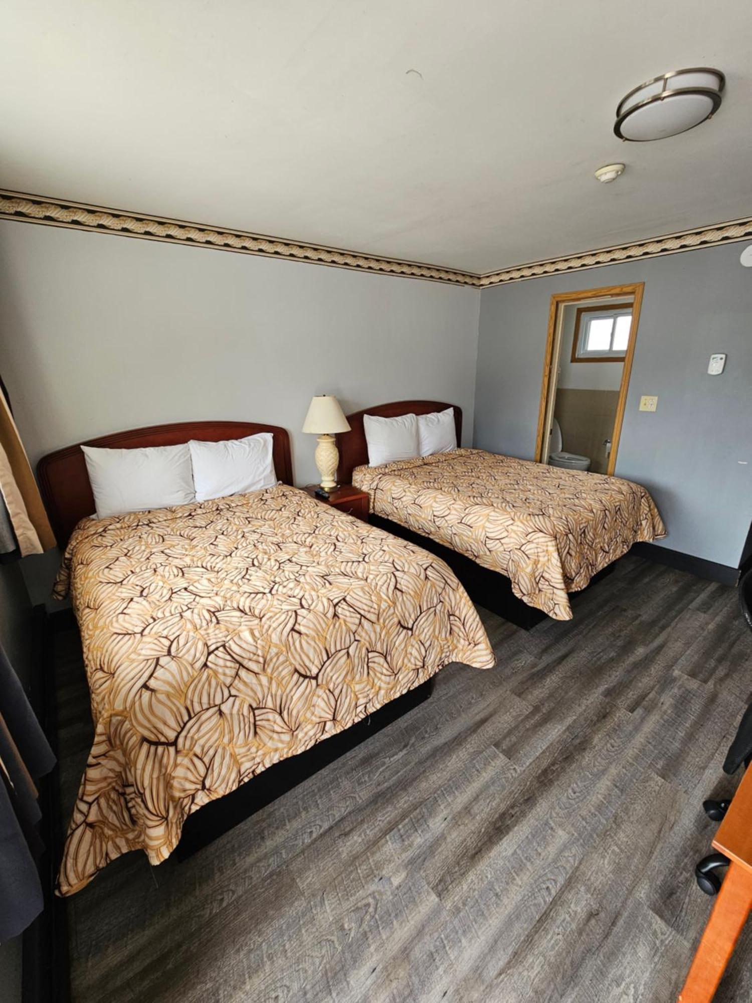 Forest Plaza Motel Mount Forest Luaran gambar