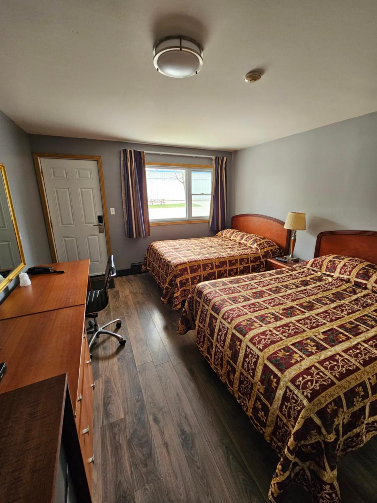 Forest Plaza Motel Mount Forest Luaran gambar