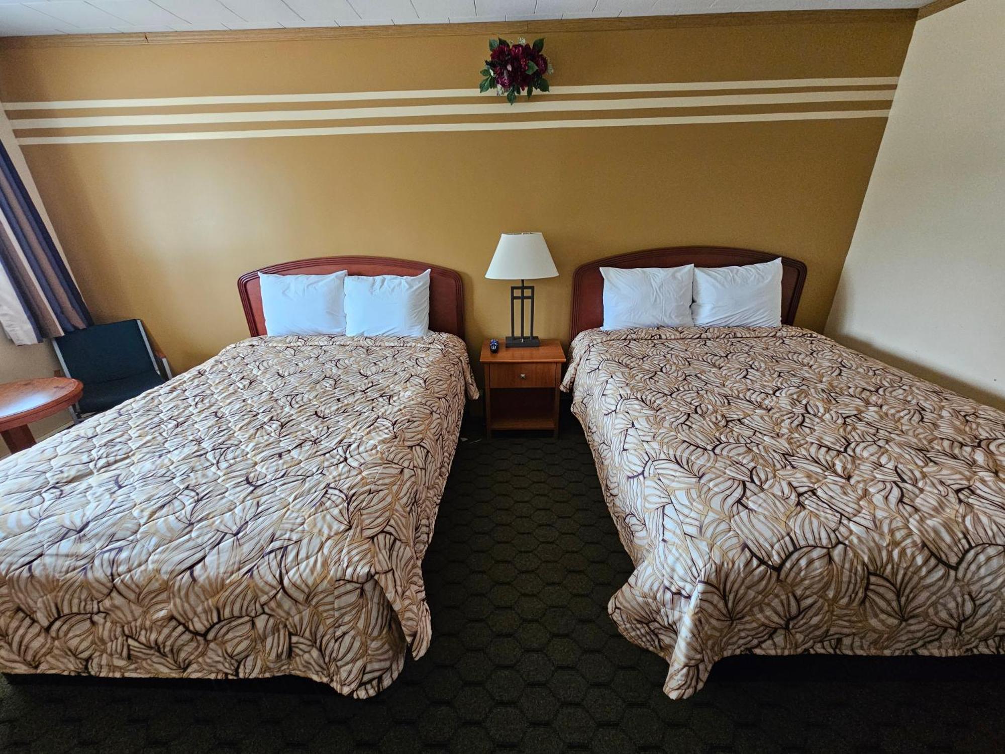 Forest Plaza Motel Mount Forest Luaran gambar