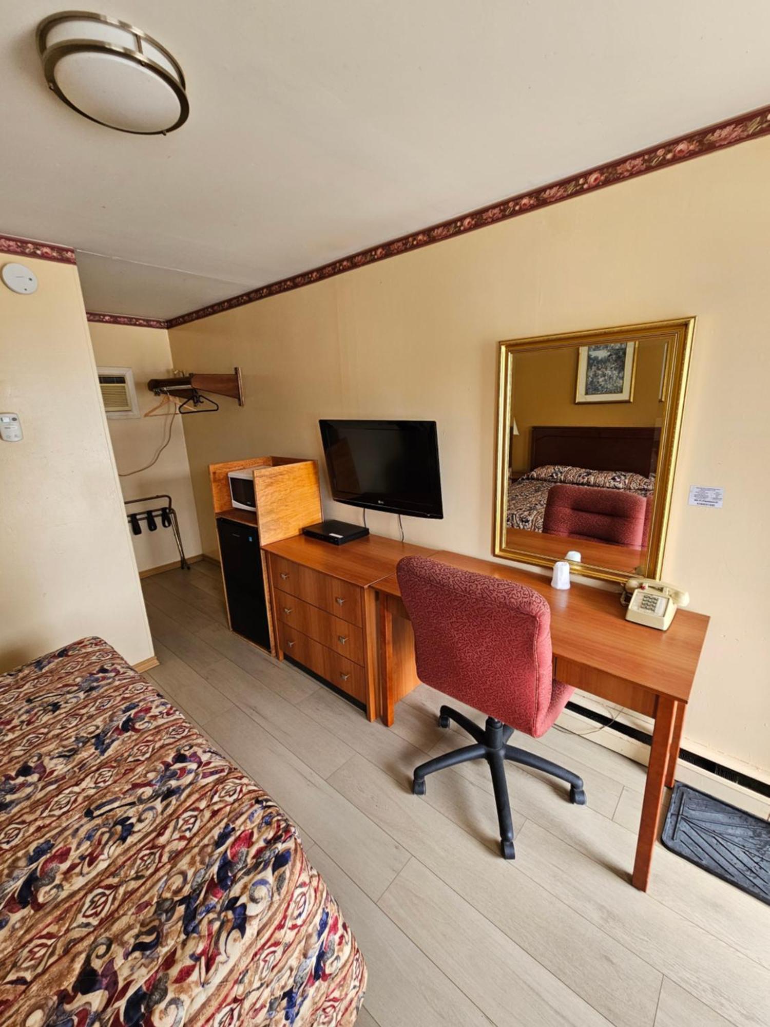 Forest Plaza Motel Mount Forest Luaran gambar