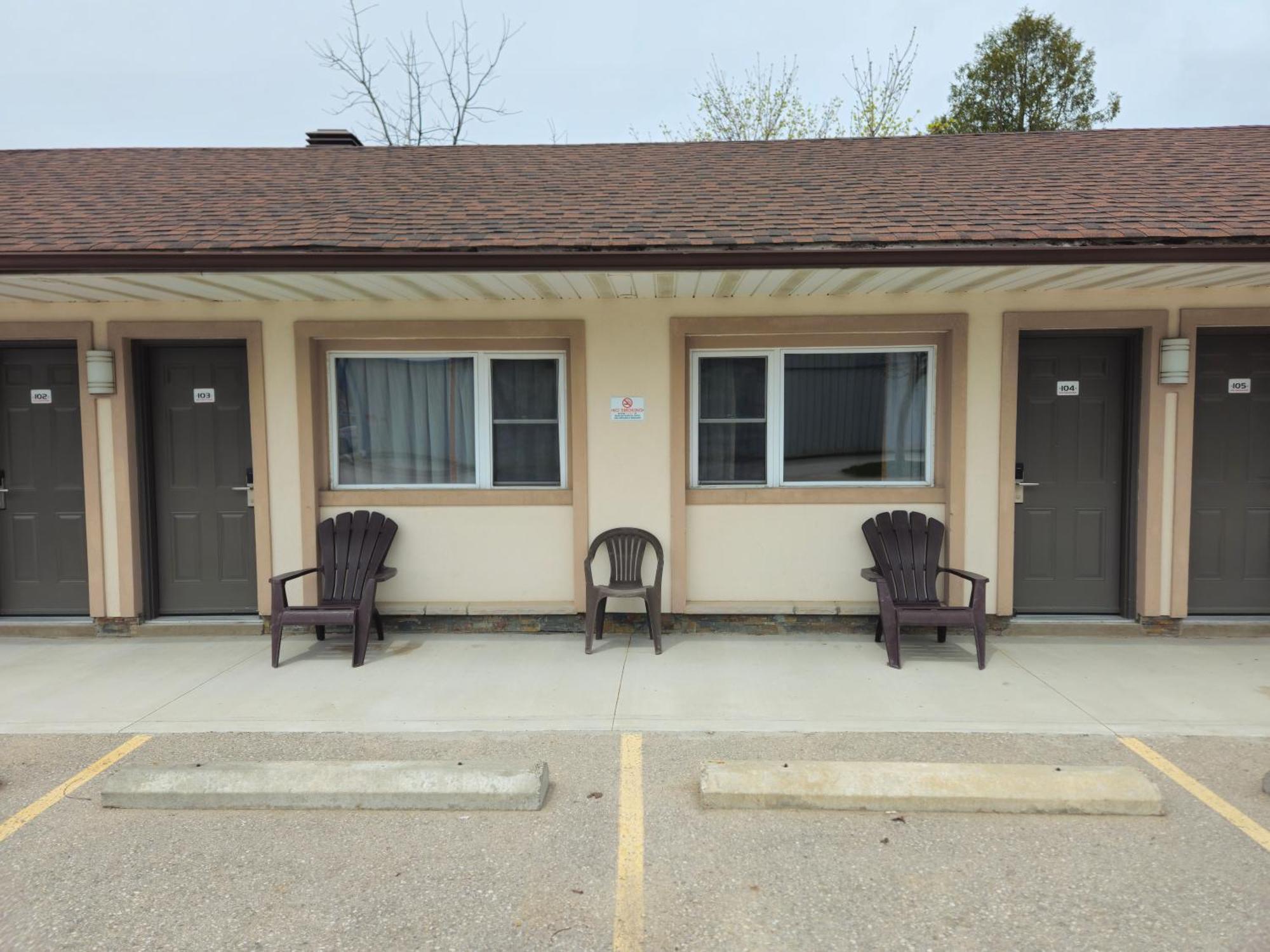 Forest Plaza Motel Mount Forest Luaran gambar