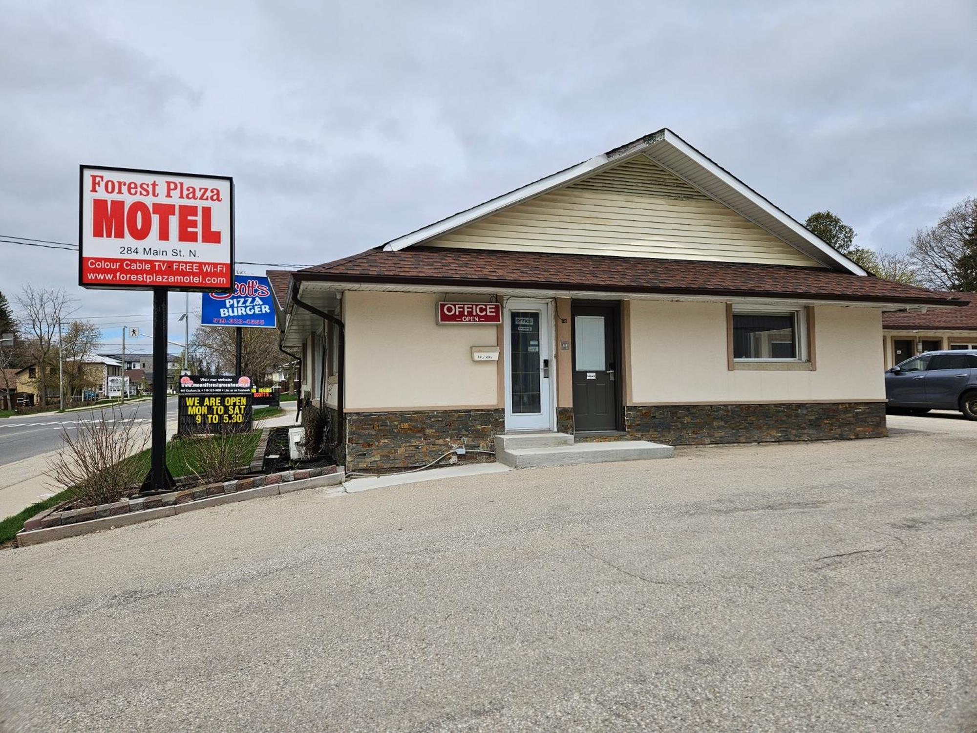 Forest Plaza Motel Mount Forest Luaran gambar