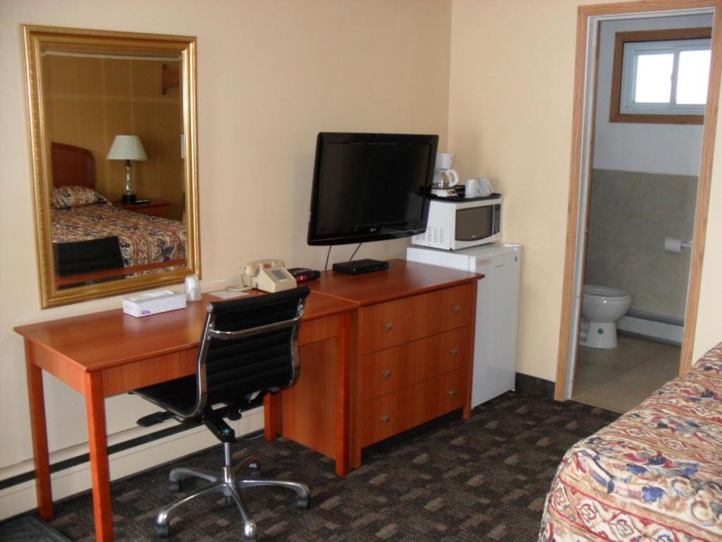 Forest Plaza Motel Mount Forest Luaran gambar