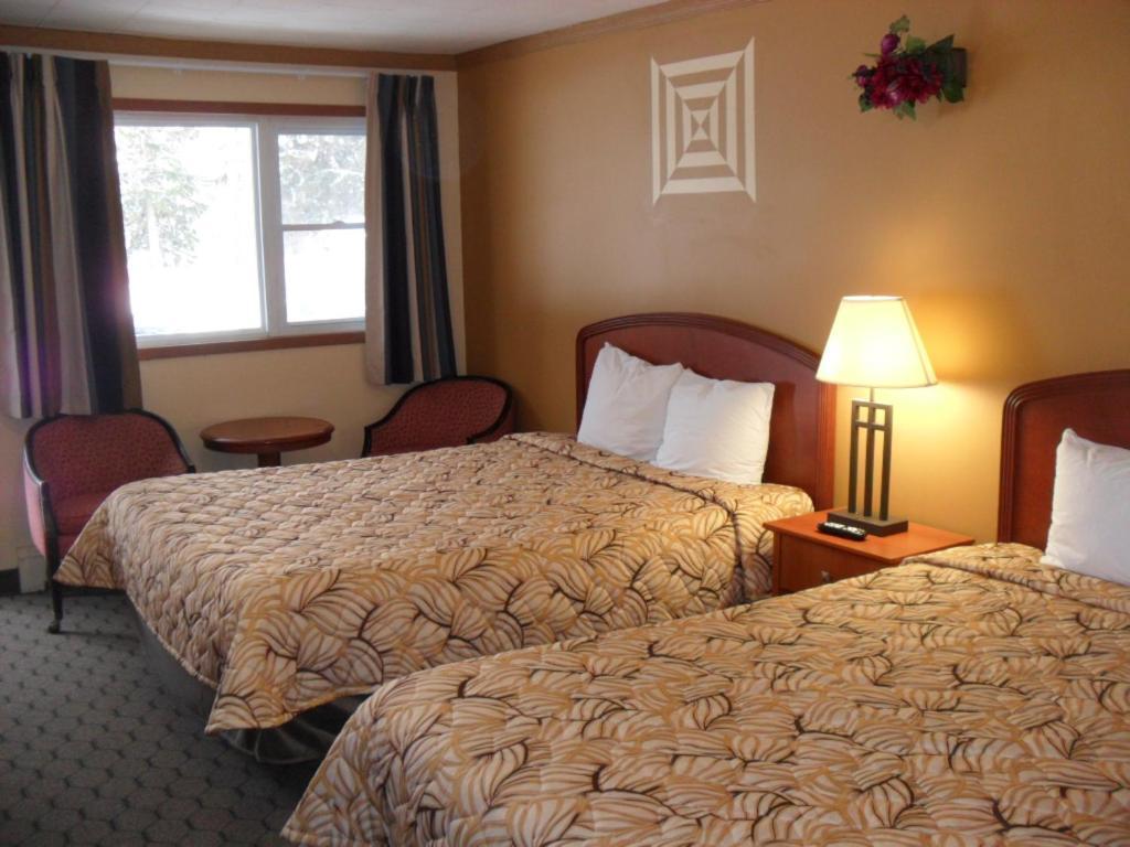Forest Plaza Motel Mount Forest Luaran gambar