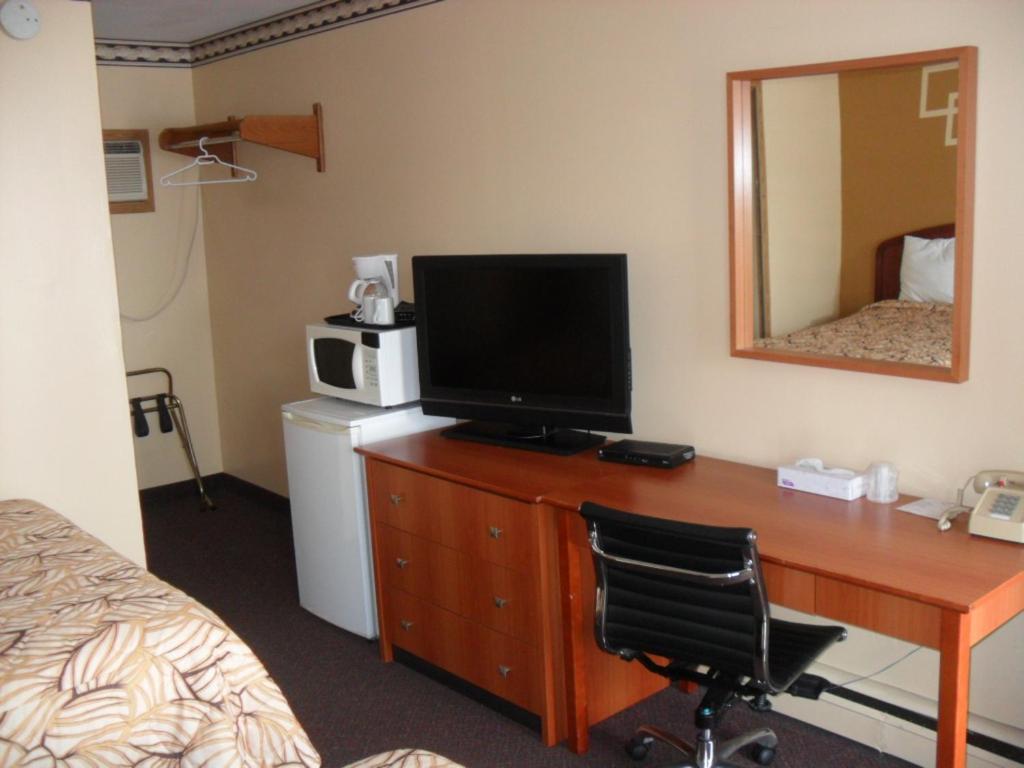 Forest Plaza Motel Mount Forest Luaran gambar