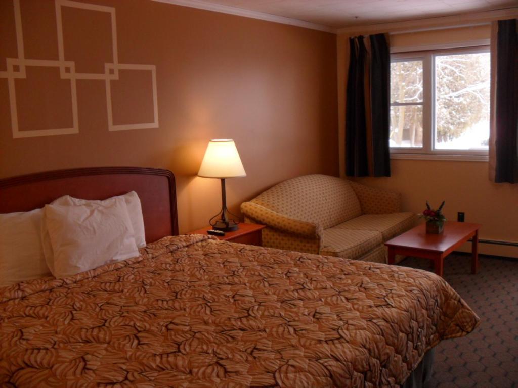 Forest Plaza Motel Mount Forest Luaran gambar
